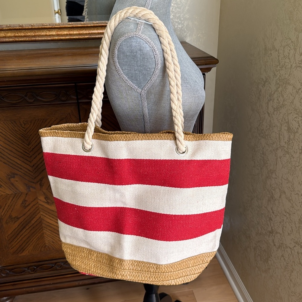 New Livavasa Striped Red and Cream Tote Bag.  Zip at top. Rope handles.